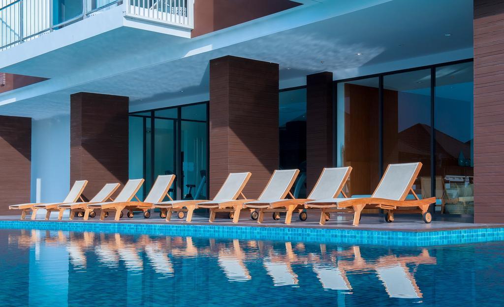 The Oriental Beach Resort Rayong Extérieur photo