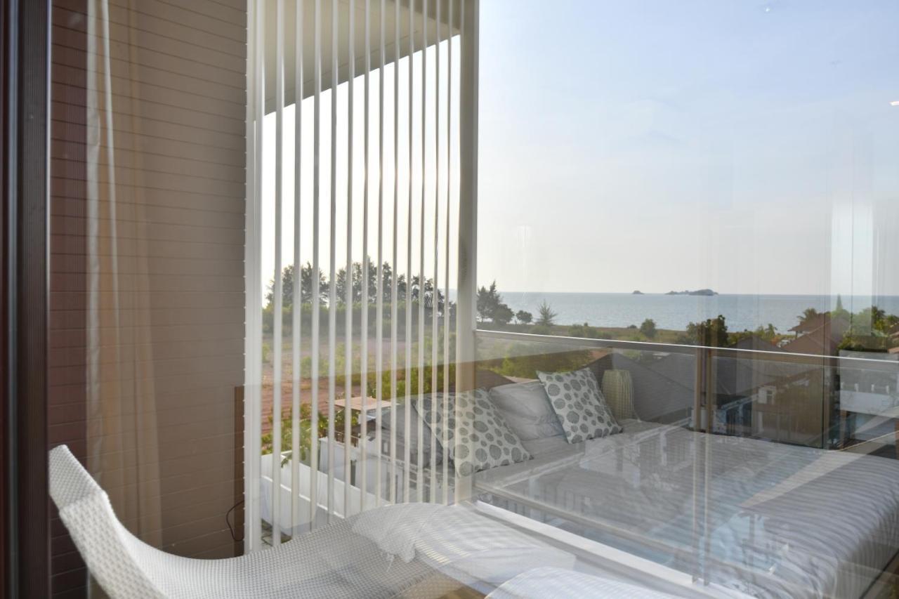 The Oriental Beach Resort Rayong Extérieur photo